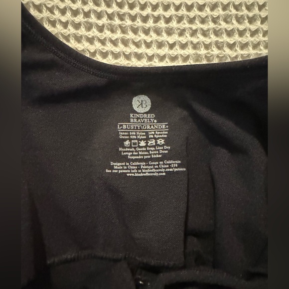 Kindred Bravely Hands Free Nursing Pumping Tank - Picture 6 of 9